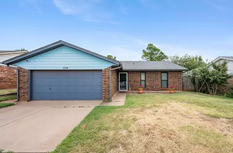 1624 Apian Way, Edmond, OK 73003