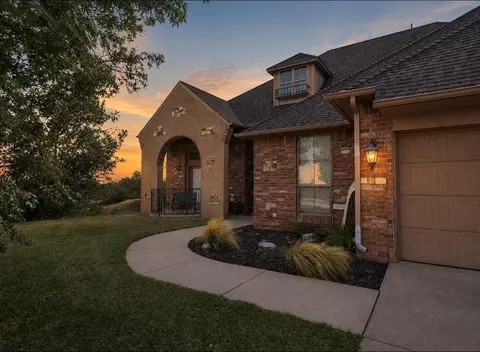 13305 Ambleside Dr, Yukon, OK 73099