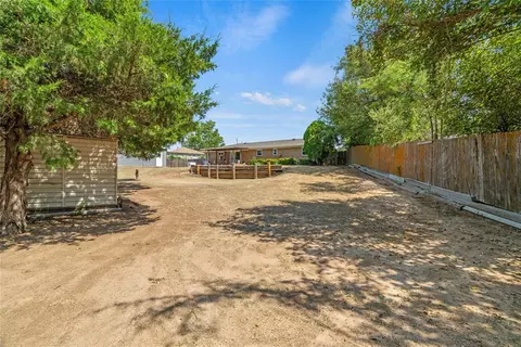 Exterior - 614 Circle Dr, Watonga, OK 73772 photo 9 of 12