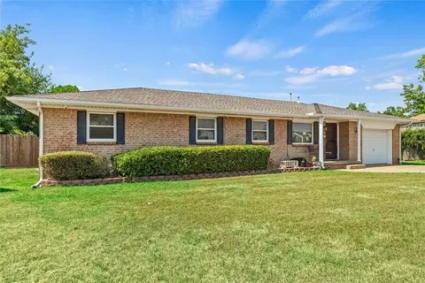 Exterior - 614 Circle Dr, Watonga, OK 73772 photo 2 of 12