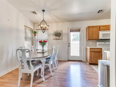 Dining - 14908 Marbleleaf Dr, Edmond, OK 73013 photo 2 of 3