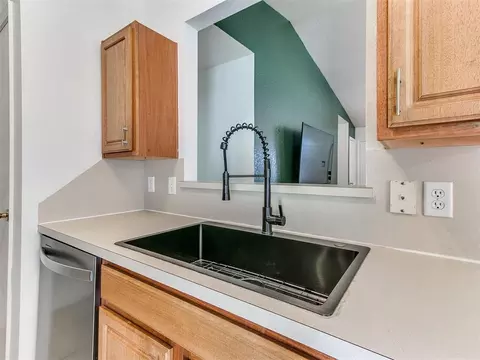 Kitchen - 14908 Marbleleaf Dr, Edmond, OK 73013 photo 5 of 5