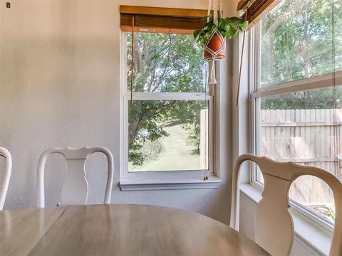 Dining - 14908 Marbleleaf Dr, Edmond, OK 73013 photo 3 of 3
