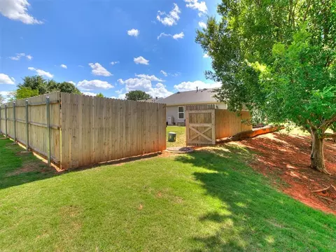 Exterior - 14908 Marbleleaf Dr, Edmond, OK 73013 photo 8 of 9