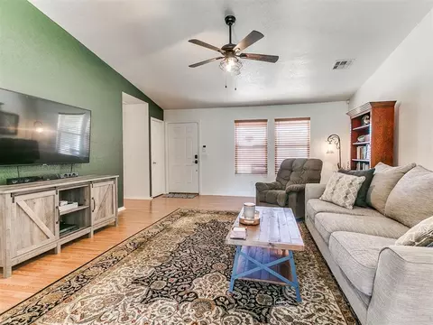 Living - 14908 Marbleleaf Dr, Edmond, OK 73013 photo 4 of 5