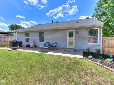Exterior - 14908 Marbleleaf Dr, Edmond, OK 73013 photo 6 of 9