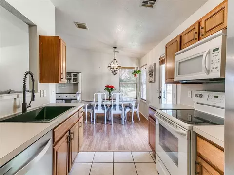 Kitchen - 14908 Marbleleaf Dr, Edmond, OK 73013 photo 1 of 5