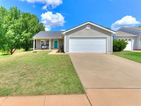 Exterior - 14908 Marbleleaf Dr, Edmond, OK 73013 photo 1 of 9