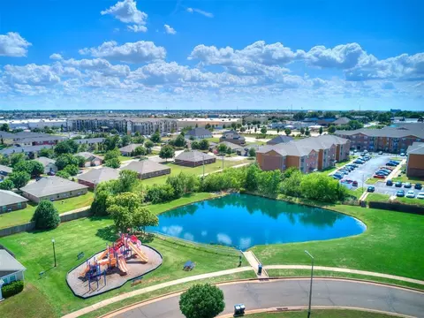 View/Area - 14908 Marbleleaf Dr, Edmond, OK 73013 photo 4 of 8