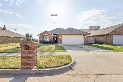 15900 Vicki Dr, Oklahoma City, OK 73170
