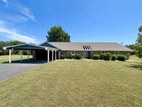 1 Oakridge Dr, Shawnee, OK 74804