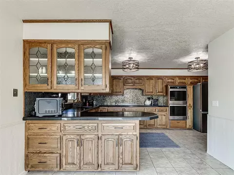 Kitchen - 10 Rustic Hills St, Norman, OK 73072 photo 3 of 3