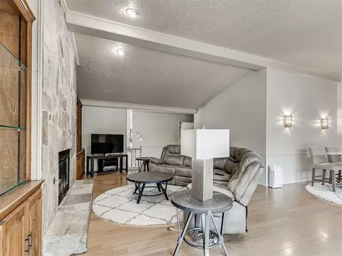 Living - 10 Rustic Hills St, Norman, OK 73072 photo 2 of 5