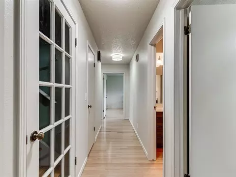 Entry Way - 10 Rustic Hills St, Norman, OK 73072 photo 1 of 4