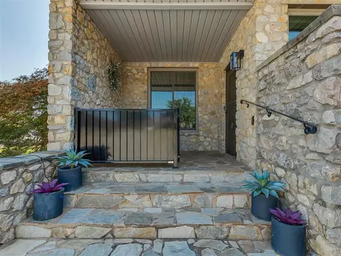 Exterior - 10 Rustic Hills St, Norman, OK 73072 photo 3 of 13