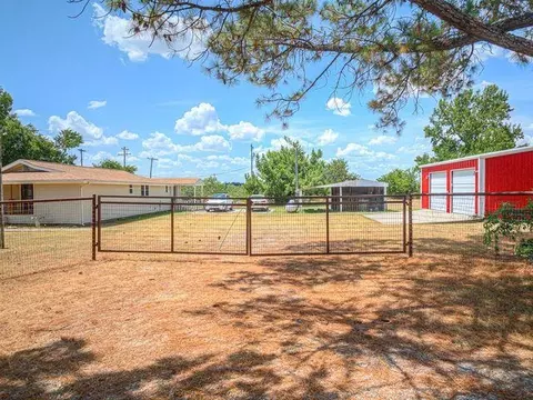 52 Blossom Dr, Wilson, OK 73463