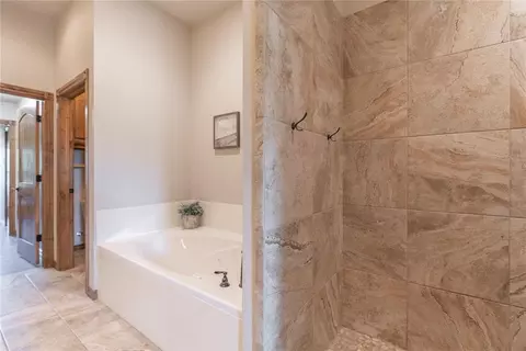 Bath - 600 Hannah Dr, Tuttle, OK 73089 photo 1 of 4