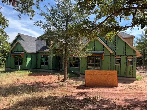 4308 Grand Timber Dr, Edmond, OK 73034