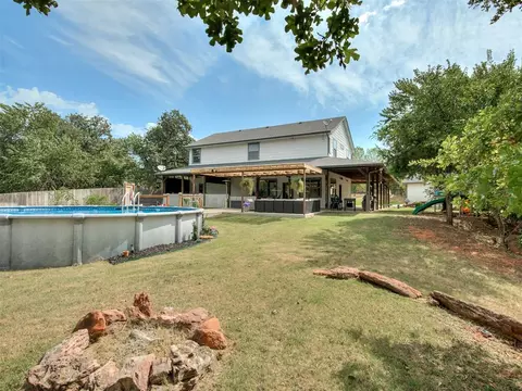 Exterior - 11075 Cindy Ln, Guthrie, OK 73044 photo 9 of 13