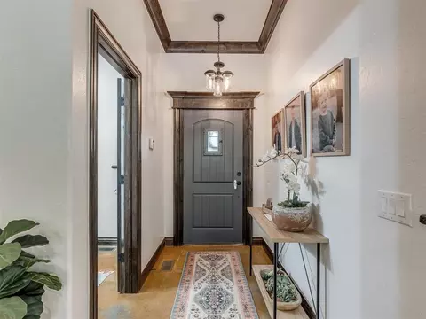 Entry Way - 11075 Cindy Ln, Guthrie, OK 73044 photo 1 of 2