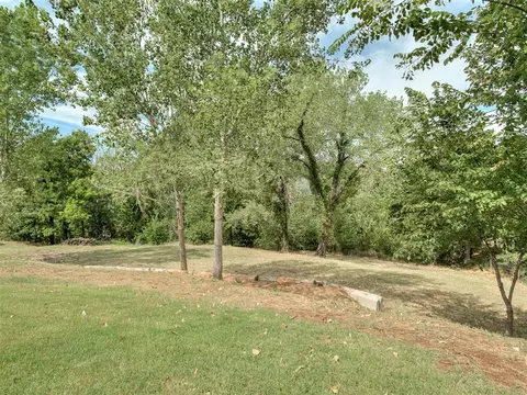 Exterior - 11075 Cindy Ln, Guthrie, OK 73044 photo 11 of 13