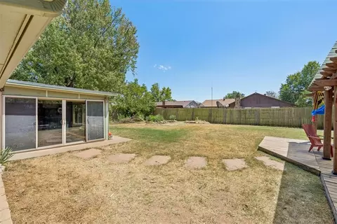 Exterior - 1802 Barb Dr, Norman, OK 73071 photo 8 of 9