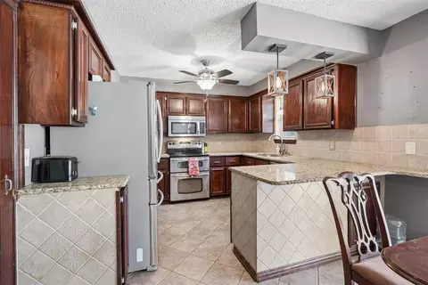 Kitchen - 1802 Barb Dr, Norman, OK 73071 photo 1 of 6
