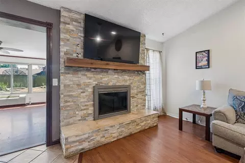 Living - 1802 Barb Dr, Norman, OK 73071 photo 2 of 2