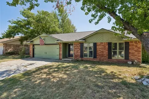 Exterior - 1802 Barb Dr, Norman, OK 73071 photo 3 of 9