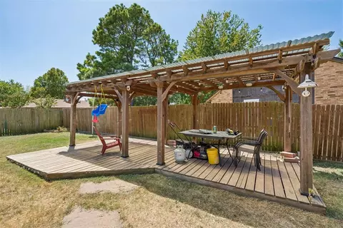 Exterior - 1802 Barb Dr, Norman, OK 73071 photo 9 of 9