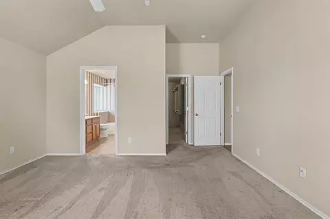 Bedroom - 413 Bent Tree Rd, Noble, OK 73068 photo 2 of 5