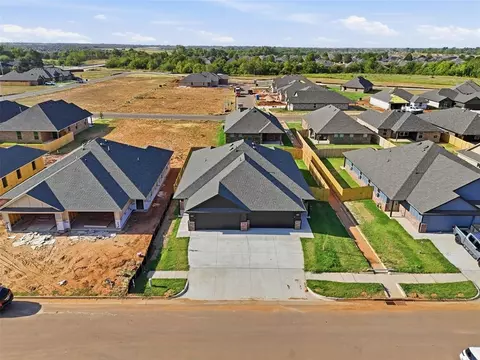 10620 SW 17th Ter, Yukon, OK 73099