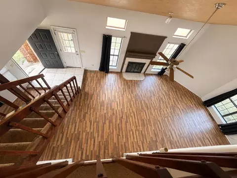 Living - 526 Clover Rd, Oklahoma City, OK 73160 photo 2 of 3