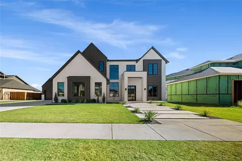 10808 NW 25th St, Yukon, OK 73099