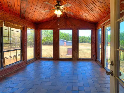 Exterior - 245 E Riddle Rd, Chickasha, OK 73018 photo 1 of 8