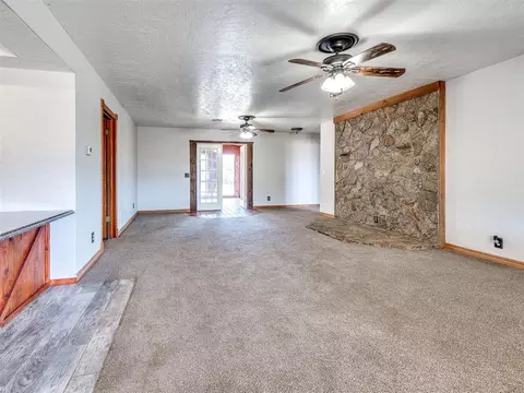 Living - 245 E Riddle Rd, Chickasha, OK 73018 photo 1 of 10