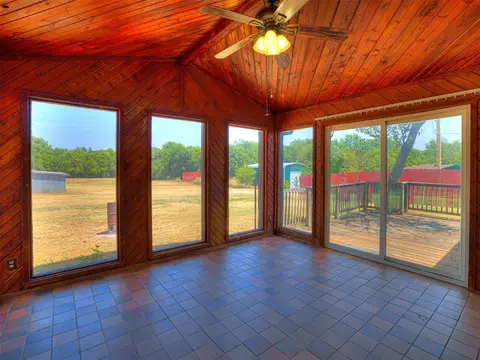 Exterior - 245 E Riddle Rd, Chickasha, OK 73018 photo 2 of 8