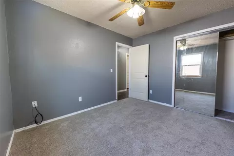 Bedroom - 304 Jarman Cir, Mcloud, OK 74851 photo 2 of 3