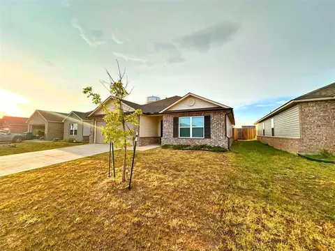 2000 Meek Cutoff Dr, El Reno, OK 73036