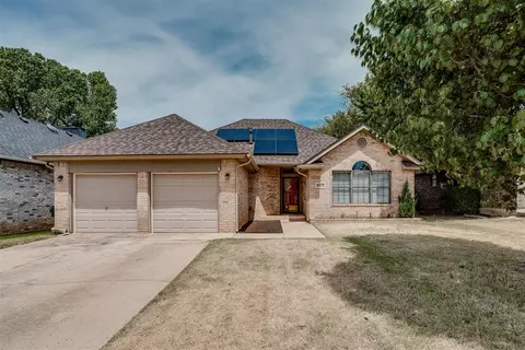 9925 Fox Fair Holw, Midwest City, OK 73130