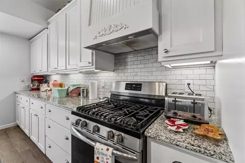 Kitchen - 3356 E Maple Rd, Purcell, OK 73080 photo 2 of 2