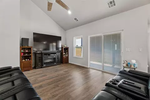 Living - 3356 E Maple Rd, Purcell, OK 73080 photo 1 of 1
