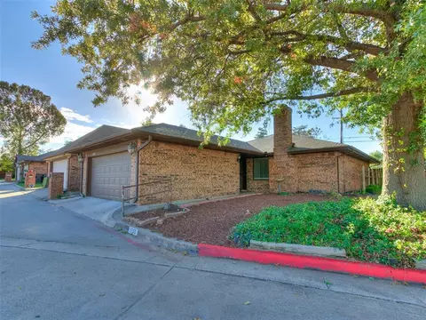 1700 Lionsgate Cir, Bethany, OK 73008
