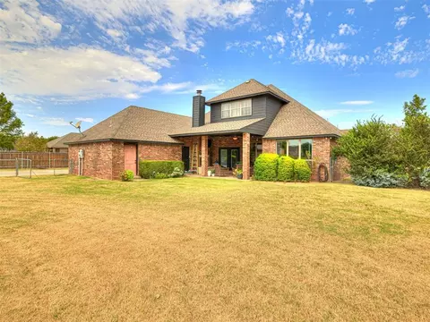Exterior - 4608 Shoreside Dr, Tuttle, OK 73089 photo 9 of 10
