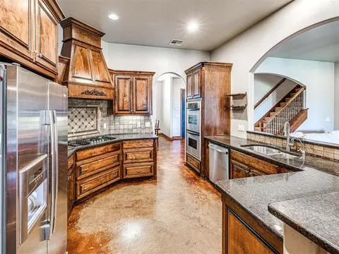 Kitchen - 4608 Shoreside Dr, Tuttle, OK 73089 photo 3 of 6