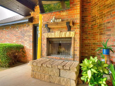 Exterior - 4608 Shoreside Dr, Tuttle, OK 73089 photo 7 of 10