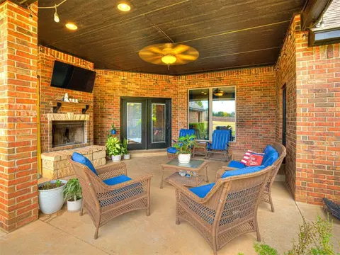 Exterior - 4608 Shoreside Dr, Tuttle, OK 73089 photo 2 of 10
