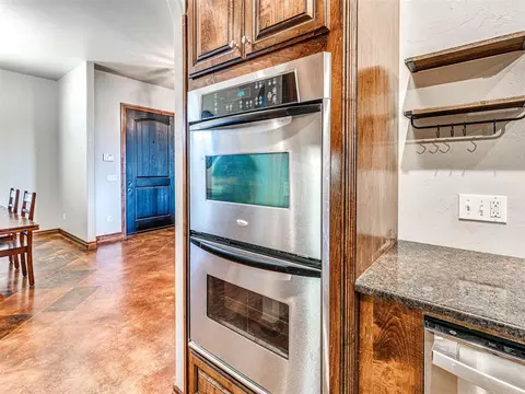 Kitchen - 4608 Shoreside Dr, Tuttle, OK 73089 photo 6 of 6