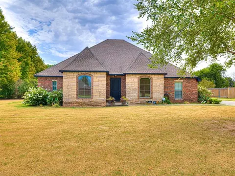 Exterior - 4608 Shoreside Dr, Tuttle, OK 73089 photo 3 of 10