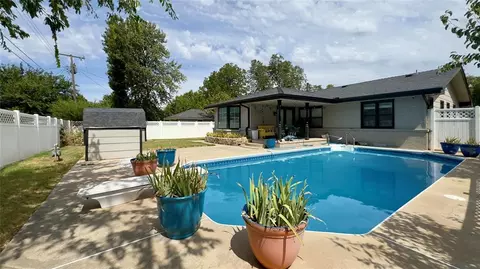 2136 Erin Pl, Oklahoma City, OK 73120